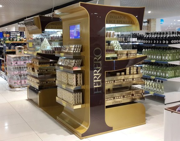 Монтаж гипертеатрализации Shop in Shop Ferrero